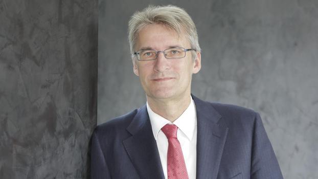 mit wem ist elmar theveßen verheiratet